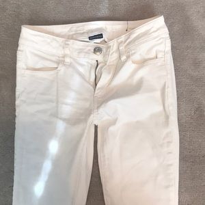 American Eagle white jeans